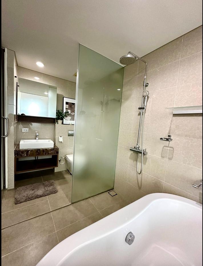 รูป ว่างพร้อมอยู่! Private rooftop ย่านพร้อมพงษ์. 3นอน 131ตร.ม. Line id: @pfagent - รูปที่ 13/20