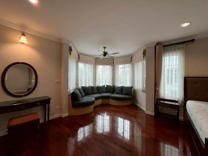 picture 4beds 350sqm.  Victorian-style house near Central Bangna. Line id: @pfagent - 21/52