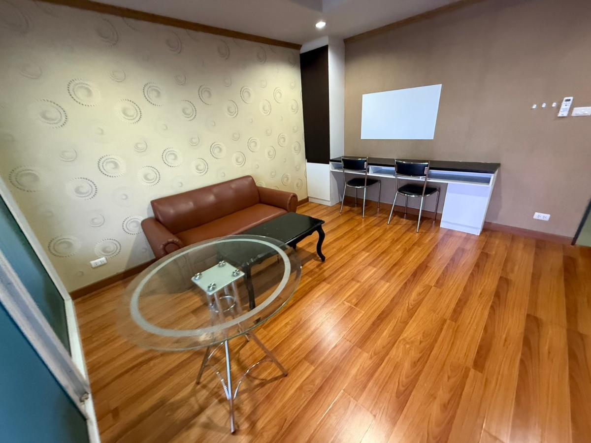 รูป มีสองนอน8000บาทและ1นอนเหลือ2 ห้อง กลางเมืองระยอง ติดถนนสุขุมวิท คาปิเดียม คอนโด เฟส 2อาคารสีส้มห้องใหญ่แยกห้องนอน ห้องครัว43ตรมห่างห้างแหลมทอง ชั้น5 8 - รูปที่ 7/31