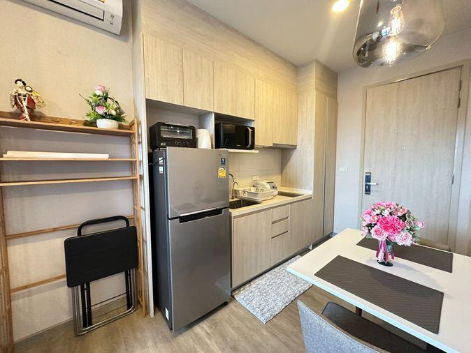 picture "High-End Living" available for rent at Keen Cetre condo, central location (1 Bed 35 sq m, 33rd floor) - 4/13