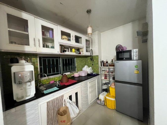 รูป  เจ้าของขายเอง ทาวน์เฮ้าส์ 3 ชั้น หมู่บ้านทาวน์พลัส เทพารักษ์  ติดโรงพยาบาลบางนา5 ถ.เทพารักษ์ ตำบล บางพลีใหญ่ อำเภอบางพลี สมุทรปราการ (ราคา 2,200,000 ) - รูปที่ 10/15