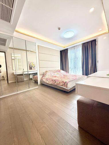รูป 🏢 ปล่อยเช่า✨ คอนโด Low Rise ห้วยขวาง   ราคาเช่า 25,000 บาท/เดือน ส่วนตัว เงียบสงบ  |  วิวสระ 🏊‍♀️ - รูปที่ 1/10