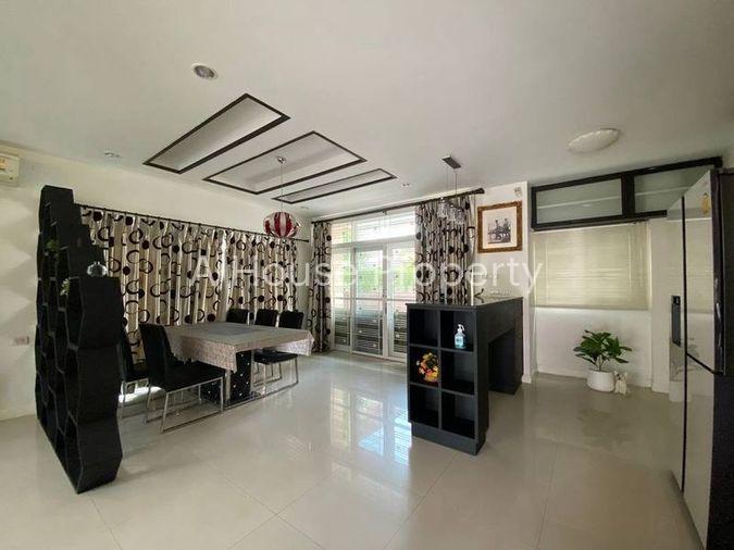 รูป บ้านเดี่ยวมือสอง พร้อมเข้าอยู่ โครงการ เดอะบูเลอวาร์ด ศรีราชา ชลบุรี - รูปที่ 3/15