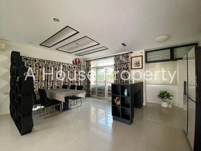รูป บ้านเดี่ยวมือสอง พร้อมเข้าอยู่ โครงการ เดอะบูเลอวาร์ด ศรีราชา ชลบุรี - รูปที่ 3/15