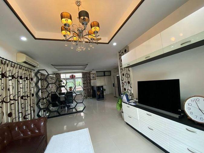 รูป บ้านเดี่ยวมือสอง พร้อมเข้าอยู่ โครงการ เดอะบูเลอวาร์ด ศรีราชา ชลบุรี  - รูปที่ 4/15