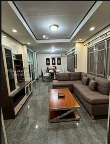 picture 3beds 2bath 240sqm. Line id: @pfagent - 1/11