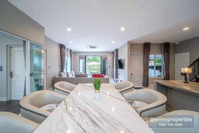 picture Rare Luxury Corner Unit | South-Facing | Serene, Breezy & Stylish - 11/39