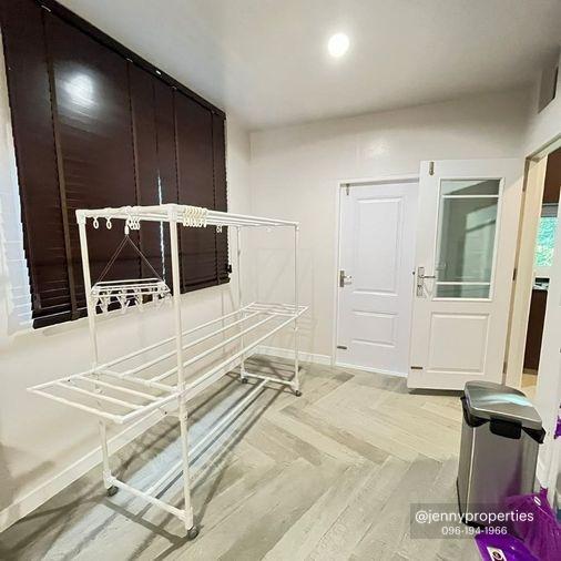 picture Rare Luxury Corner Unit | South-Facing | Serene, Breezy & Stylish - 16/39