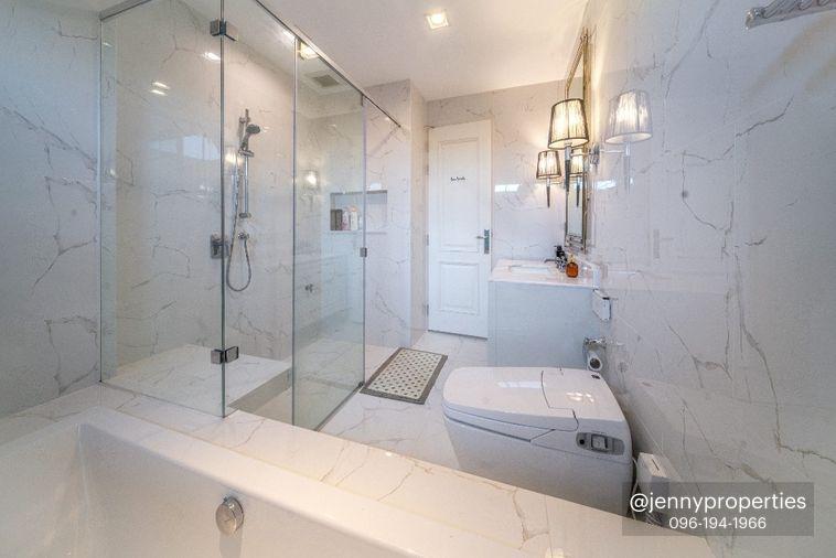 picture Rare Luxury Corner Unit | South-Facing | Serene, Breezy & Stylish - 26/39