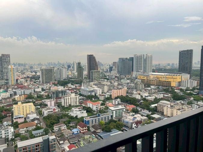 picture PFD-06182	Condo for Rent:  THE LINE VIBE Phahonyothin Schedule a viewing ■ Line: @propertyfinder	 - 10/10