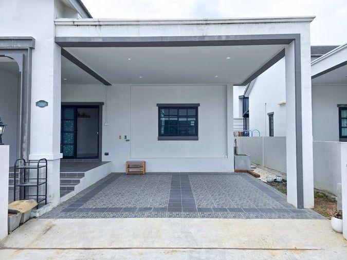รูป ขาย บ้านเดี่ยวชั้นเดียว มบ. เดอะ มิลตัน ปลวกแดง-มาบยางพร 50ตรว. บ้านสวย เพื่อนบ้านดี ฟรีของแถมในบ้านหลายรายการ - รูปที่ 2/20