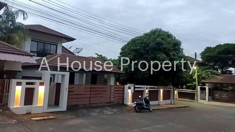 picture Large second-hand detached house for sale in The Valley Village, Sriracha, Chonburi - 10/11