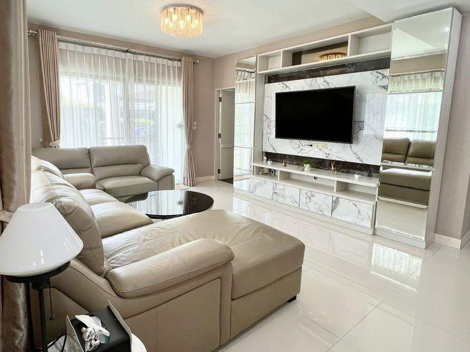รูป 🏡บ้านเดี่ยวให้เช่า✨มัณฑนา บางนา กม.7 แต่งครบสวยพร้อมอยู่ (4 ห้องนอน 3 ห้องน้ำ) เพียง 70,000/เดือน ▫️Line: @sanhaproperty📲092-6242892 รหัส SHW056 - รูปที่ 5/14