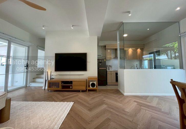 picture 3beds3bath Available now! 133sqm 2stories / 2parking. Line id: @pfagent - 3/17