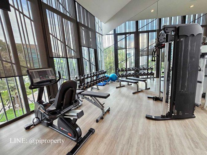 รูป เฟอร์นิเจอร์ครบ บ้านเดี่ยวหรูทันสมัยให้เช่าในเดอะเจนทรีพัฒนาการ 4 ห้องนอน + 5 ห้องน้ํา + ที่จอดรถ 3 คัน ชุมชนที่อยู่อาศัยวิลล่าพัฒนาการชั้นนํา - รูปที่ 54/67
