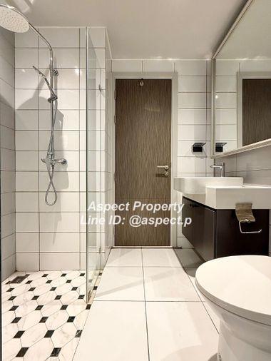 picture Chamonix condo 1 bed 10,000  Bath - 8/17