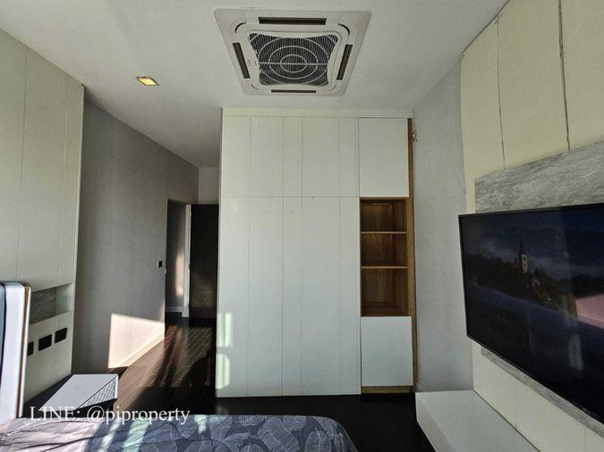 รูป เฟอร์นิเจอร์ครบ บ้านเดี่ยวหรูทันสมัยให้เช่าในเดอะเจนทรีพัฒนาการ 4 ห้องนอน + 5 ห้องน้ํา + ที่จอดรถ 3 คัน ชุมชนที่อยู่อาศัยวิลล่าพัฒนาการชั้นนํา - รูปที่ 32/67
