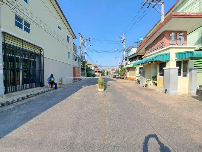 รูป AJ 0495 : หมู่บ้านบัวทองธานี 15 - รูปที่ 2/16