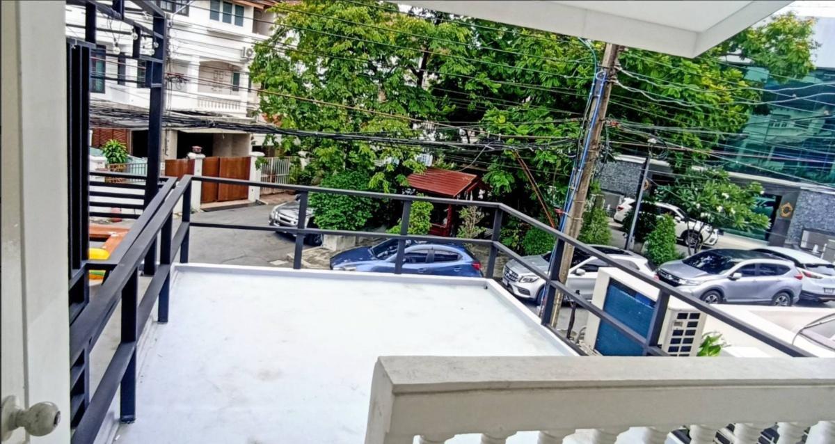 picture 4beds 2bath 160sqm. Soi Ladprao128/1 Line id: @pfagent - 8/12