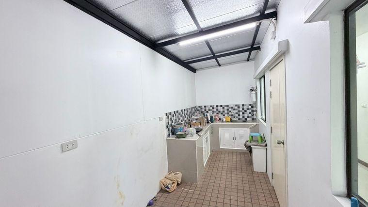 รูป 🏡 ขายทาวน์เฮ้าส์ 2 ชั้น โครงการ บ้านพฤกษา ไพร์ม ศรีนครินทร์ - บางนา ขนาด 23.5 ตร.วา มีพื้นที่จอดรถ หน้าบ้าน ทิศใต้ ทิศรับทรัพย์ นำโชคสุดๆ 🌤 - รูปที่ 12/29
