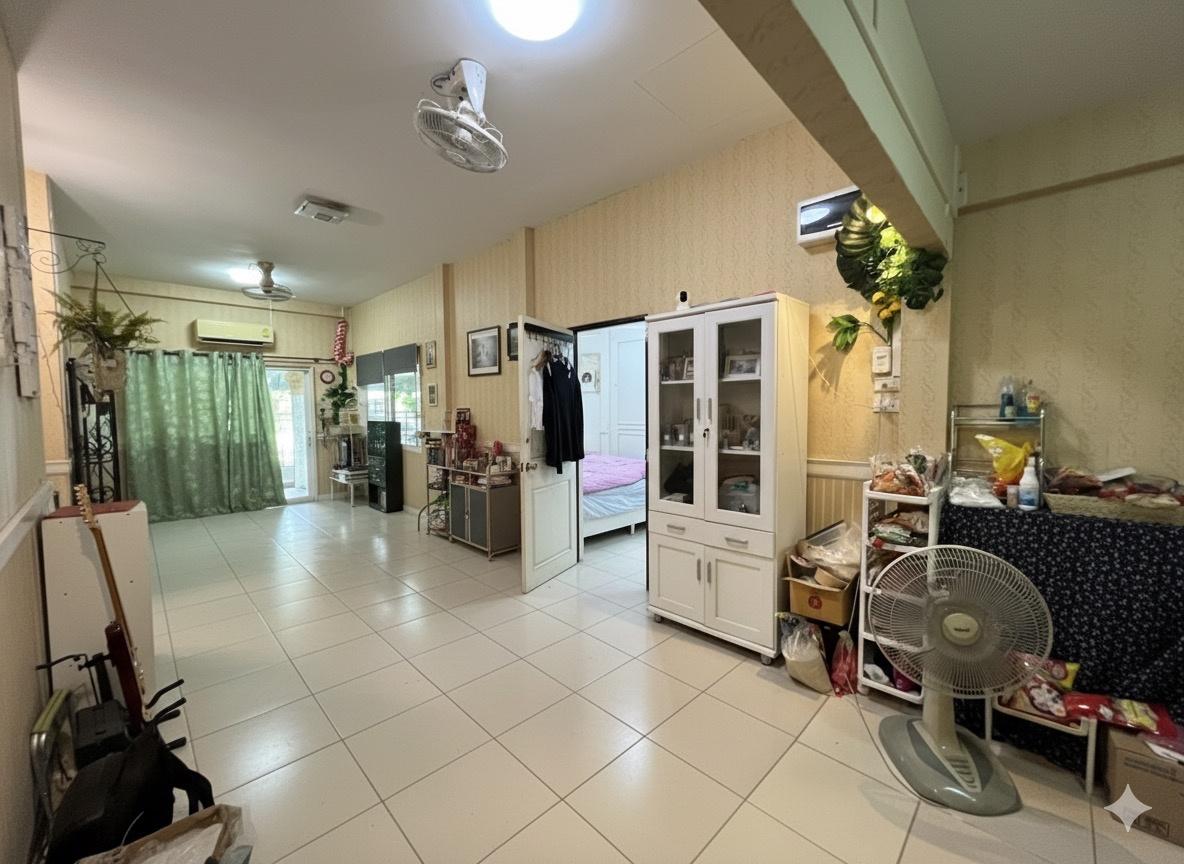 รูป ขายบ้านเดี่ยว รีโนเวทใหม่ทั้งหลัง หมู่บ้านกิตตินิเวศน์ ซอยรามคำแหง 68 บ้านขนาดใหญ่ ทำเลดี พื้นที่ใช้สอยกว้าง เหมาะสำหรับอยู่อาศัยหรือทำโฮมออฟฟิศ - รูปที่ 4/22