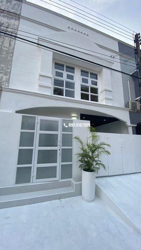 รูป ขายทาวน์เฮ้าส์ รีโนเวทพร้อมอยู่ รังสิตการ์เด้นท์วิลล์ คลองสี่-ธัญบุรี  - รูปที่ 1/16