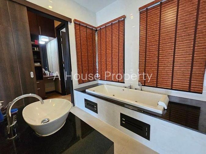 รูป ขายบ้านสวย สไตล์ Modern Tropical หมู่บ้านนคราทรัพย์ ใกล้อ่างเก็บน้ำบางพระ - รูปที่ 14/19