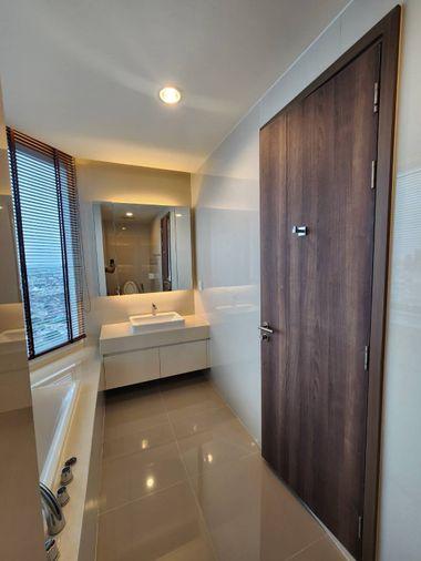 รูป ว่างพร้อมอยู่! Menam Residences. 3นอน 127ตร.ม. Line id: @pfagent - รูปที่ 12/19
