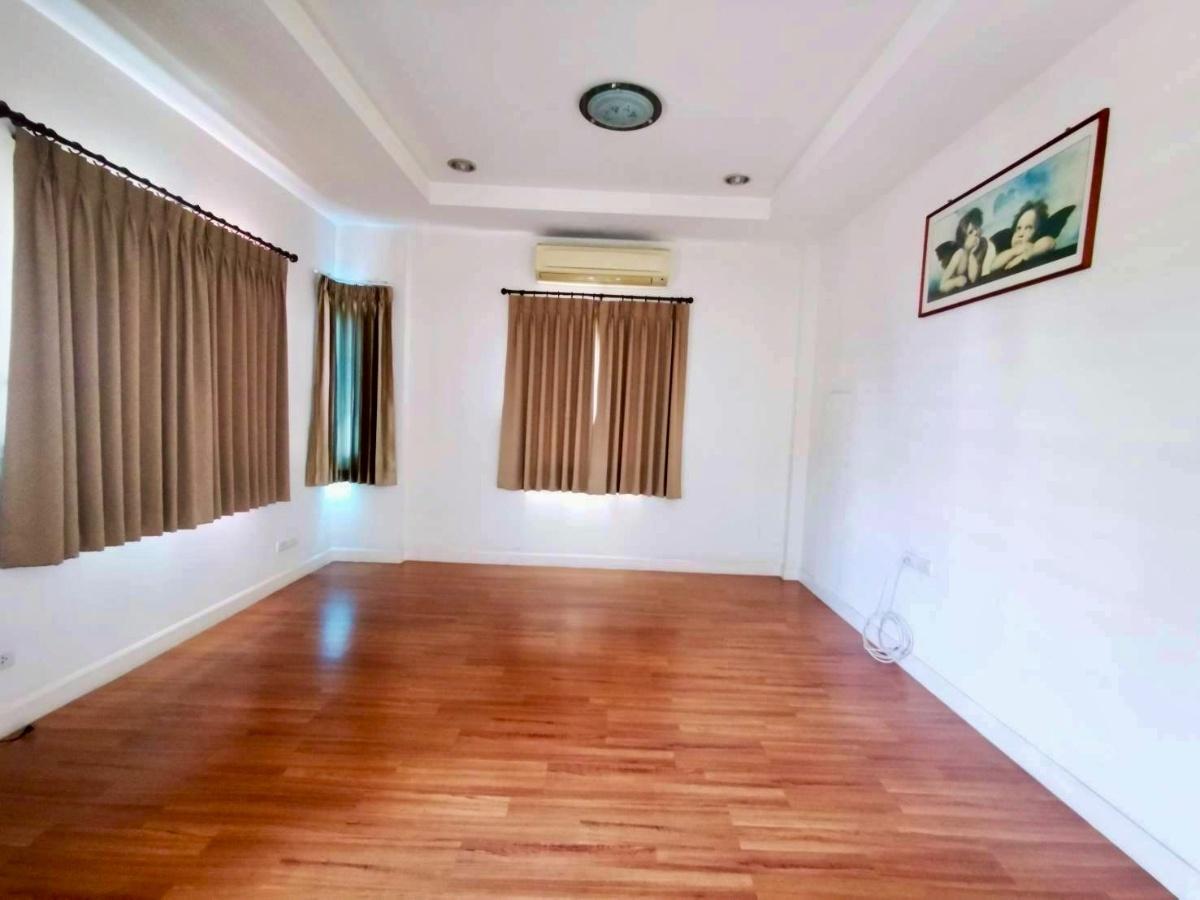 รูป 🏡 ขายบ้านเดี่ยว 2 ชั้น โครงการเศรษฐสิริ วงแหวน–รามอินทรา | บ้านสวย บรรยากาศสงบ ร่มรื่น ทิศใต้ ลมเย็นสบาย ✨ - รูปที่ 8/25