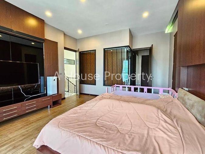 รูป ขายบ้านสวย สไตล์ Modern Tropical หมู่บ้านนคราทรัพย์ ใกล้อ่างเก็บน้ำบางพระ - รูปที่ 11/19