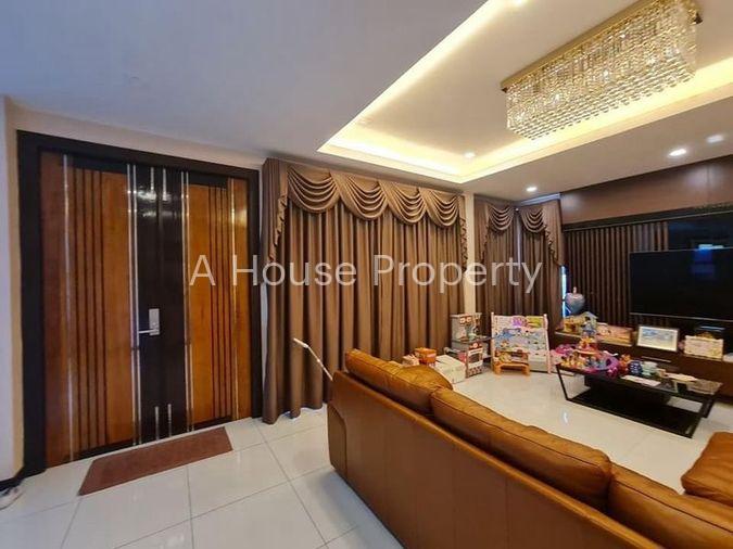 รูป ขายบ้านสวย สไตล์ Modern Tropical หมู่บ้านนคราทรัพย์ ใกล้อ่างเก็บน้ำบางพระ - รูปที่ 5/19