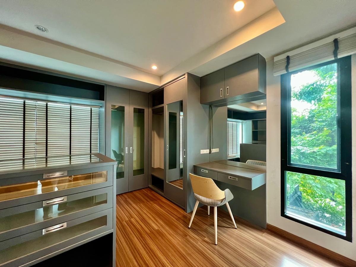 รูป ขายทาวน์โฮม 3 ชั้น ศุภาลัย เอสเซ้นส์ ลาดพร้าว | ทาวน์โฮมหลังใหญ่ Built-in สวย พื้นที่สวนข้างบ้านร่มรื่น ให้ความเป็นส่วนตัวเหมือนบ้านเดี่ยว - รูปที่ 16/31