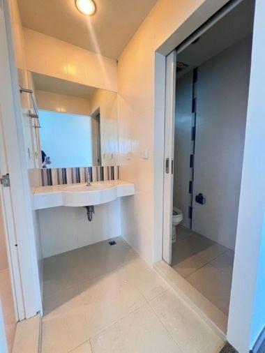 รูป 💖💖ปล่อยเช่า Condo Centric Tiwanon Station/ 2 ห้องนอน 2 ห้องน้ำ ราคาเพียง 17,000  บาท  มีระเบียง/สนใจสอบถามได้นะคะ  Line ID = atfirm2010 💖💖 - รูปที่ 12/26