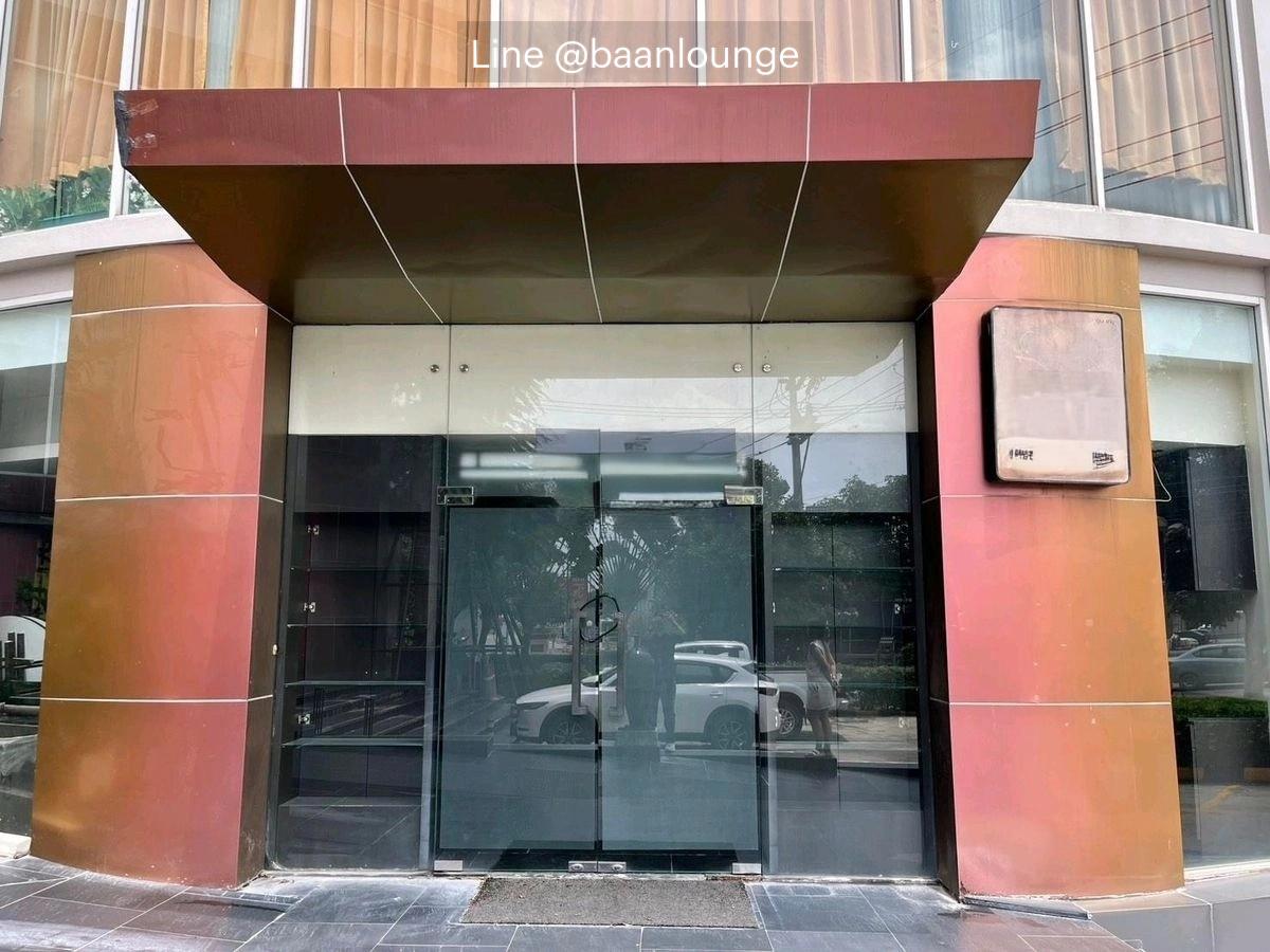 picture over 200 car parking lots , good location on phetkasem mainroad , Commercial space for rent - 1/7
