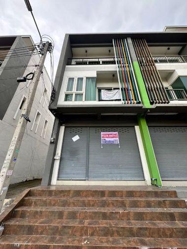 picture Commercial building for rent, 3 floors, modern style, Suan Suea-Surasak, Sriracha, Chonburi - 1/7