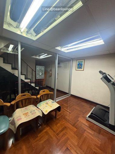 รูป เนื้อที่ใช้สอยเยอะ จอดรถในตึกได้ 6 คัน ใกล้ สะพานซังฮี้ ตึกแถว อาคารพาณิชย์ ถนนราชวิถี - รูปที่ 17/51