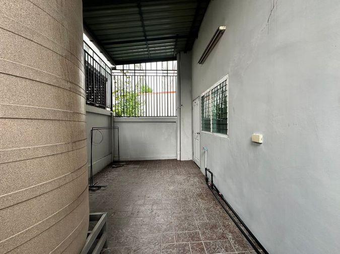 picture Commercial building for rent, 3 floors, modern style, Suan Suea-Surasak, Sriracha, Chonburi - 7/7