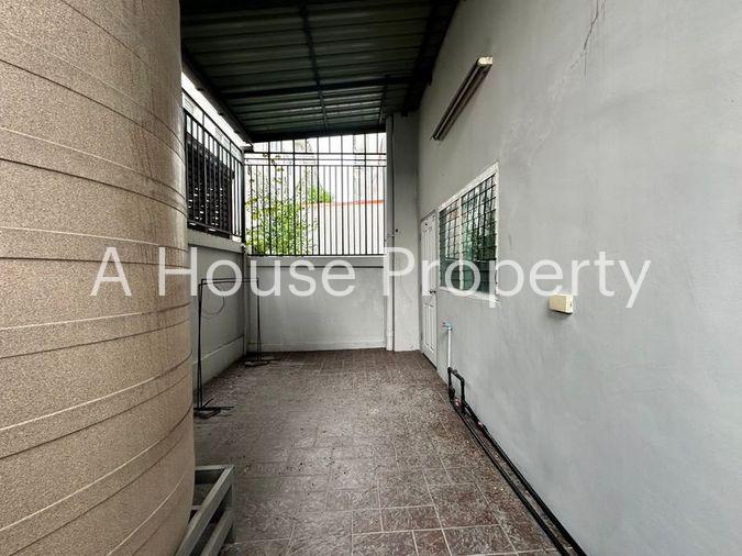picture Commercial building for rent, 3 floors, modern style, Suan Suea-Surasak, Sriracha, Chonburi - 7/7