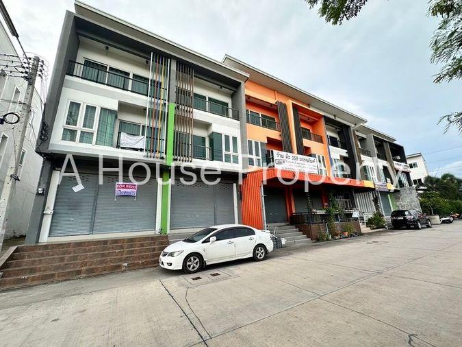picture Commercial building for rent, 3 floors, modern style, Suan Suea-Surasak, Sriracha, Chonburi - 3/7