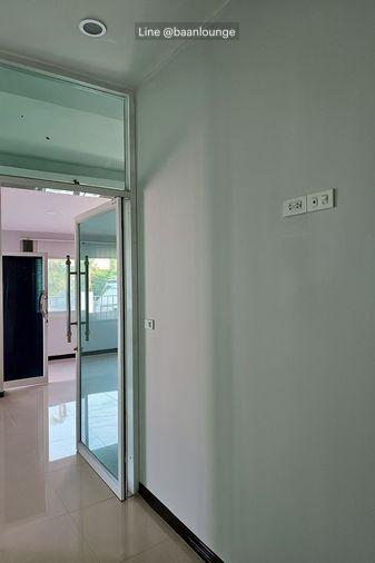รูป 6 ห้องนอนส่วนตัวมีห้องน้ำในตัว ที่จอดรถ 10 คัน บ้าน บางนา-ตราด - รูปที่ 15/24