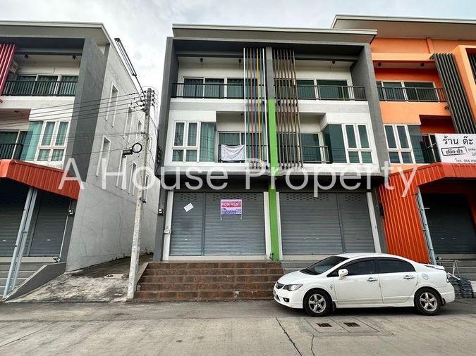 picture Commercial building for rent, 3 floors, modern style, Suan Suea-Surasak, Sriracha, Chonburi - 2/7