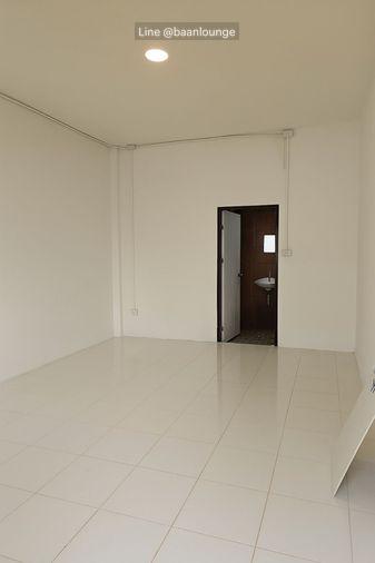 รูป 6 ห้องนอนส่วนตัวมีห้องน้ำในตัว ที่จอดรถ 10 คัน บ้าน บางนา-ตราด - รูปที่ 21/24