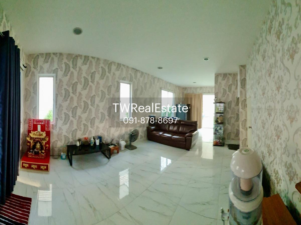 รูป 🌟 “ทาวน์โฮม 3 ชั้นใจกลางลาดพร้าว | บ้านกลางเมือง ลาดพร้าว 87” สไตล์โมเดิร์น เรียบหรู อยู่สบาย ใกล้ทุกจุดหมายในเมืองใหญ่ - รูปที่ 4/19