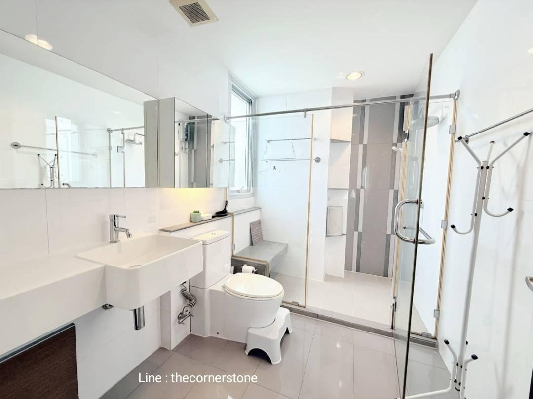 picture For sale ❗️  “𝐑𝐡𝐲𝐭𝐡𝐦 𝐑𝐚𝐭𝐜𝐡𝐚𝐝𝐚“ 1 Bed 1 Bath Size 46 Sq.m. Near MRT-Ratchada - 9/10