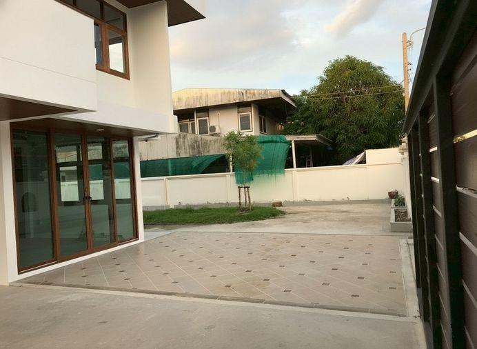 รูป Call : 081-241-6311 หมู่บ้านทิพวัล เทพารักษ์ ขายบ้านเดี่ยว 100 ตารางวา 3 ห้องนอน 5 ห้องน้ำ รถไฟฟ้าสายสีเหลือง สถานีทิพวัล อยู่หน้าหมู่บ้าน - รูปที่ 4/11