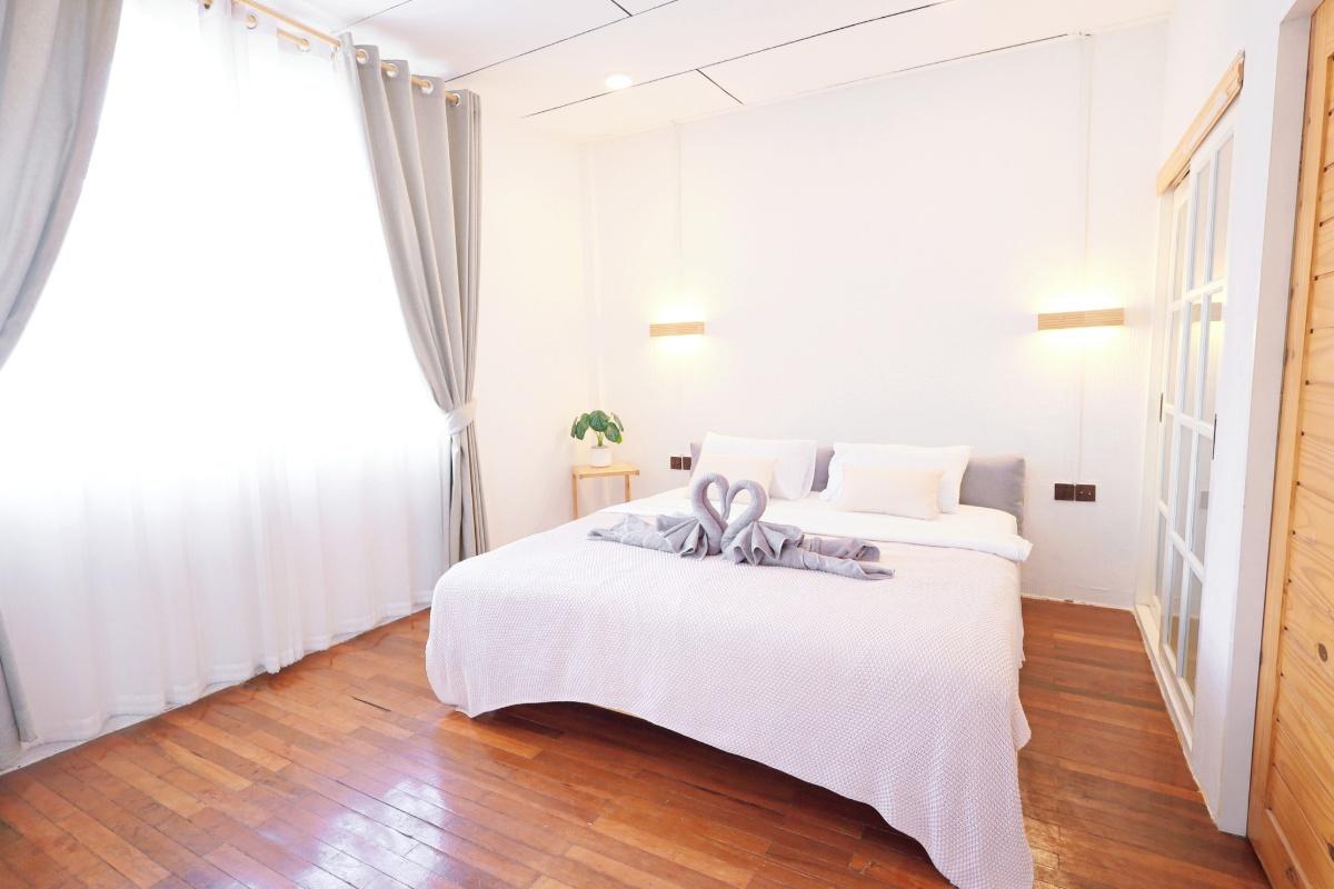 รูป บ้านเดี่ยวรัชดา ซอย 3 ให้เช่า 60,000 บาท โทร 081-912-8883 - รูปที่ 3/15