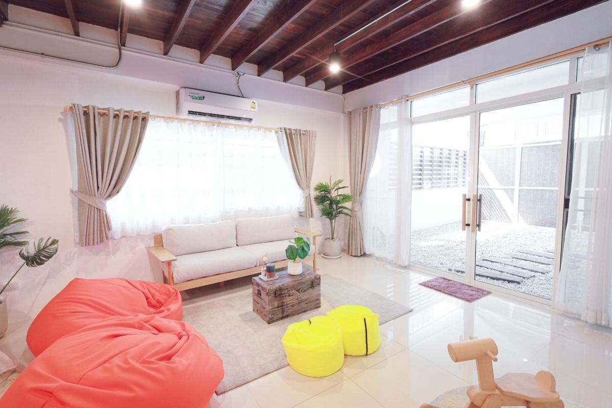 รูป บ้านเดี่ยวรัชดา ซอย 3 ให้เช่า 60,000 บาท โทร 081-912-8883 - รูปที่ 2/15