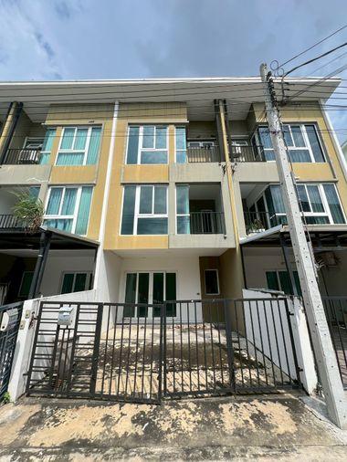 รูป JK2 5808235 : เบล็สทาวน์ ศรีนครินทร์-หนามแดง - รูปที่ 1/7