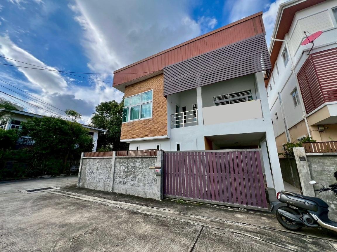 รูป ขายบ้านเดี่ยว 2 ชั้น (หลังมุม) ตกแต่งสไตล์โฮมออฟฟิศ ทำเลศักยภาพ ซอยวิภาวดี 20 แยก 8 - รูปที่ 30/32