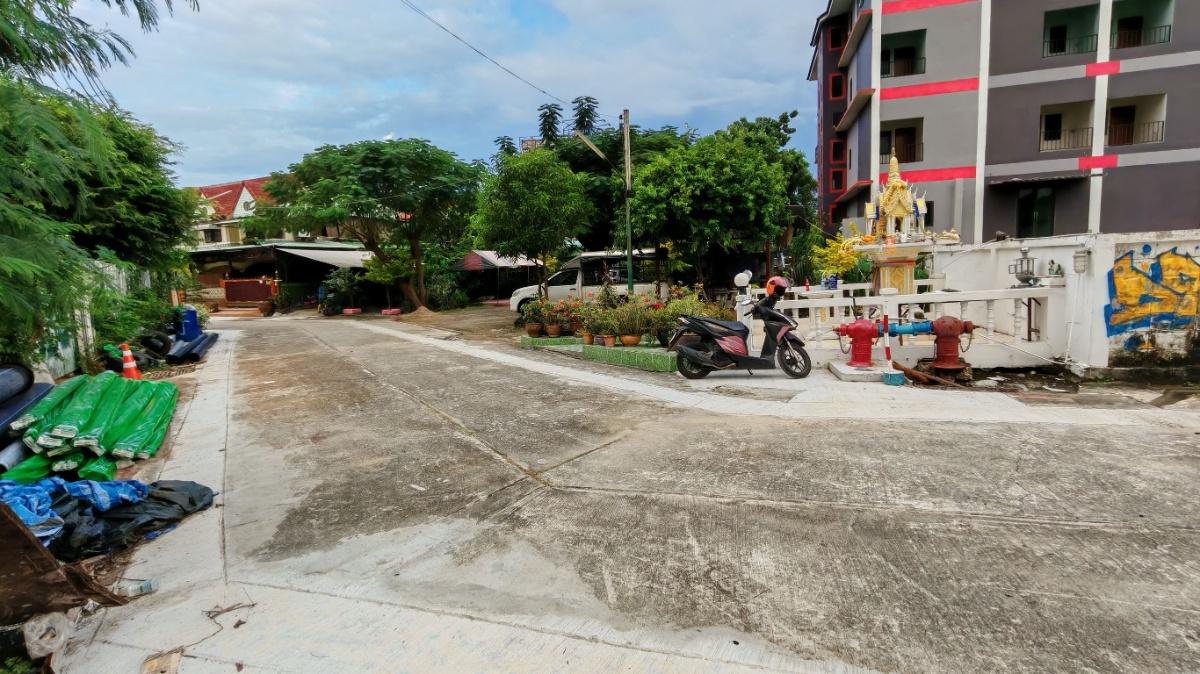รูป 🏡 ขายที่ดินพร้อมถนนส่วนตัว หน้ากว้าง 8–10 เมตร‼️ ทำเลทองเฉลิมพระเกียรติ ร.9 ซ.53 ใกล้พัฒนาการ เพียง 100 ม. จากถนนใหญ่ - รูปที่ 8/8